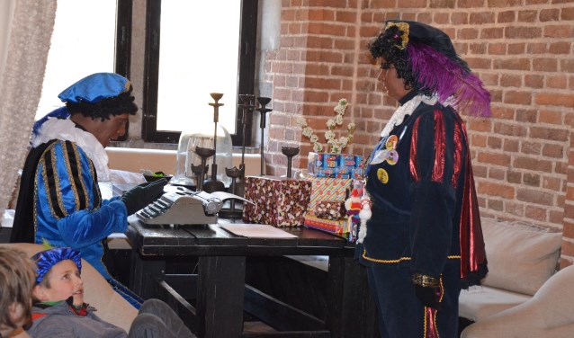 De dichtpiet is druk met dichten