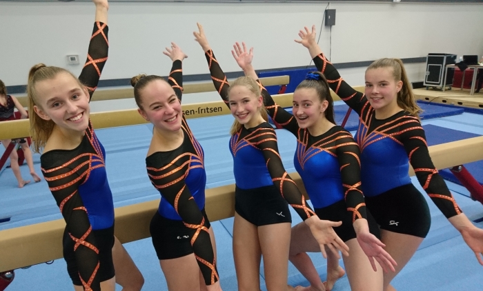 vlnr: Ilse van Haveren, Celine Labrie, Annelot Groot Enzerink, Lara Steinbusch, Marijne Vermeulen