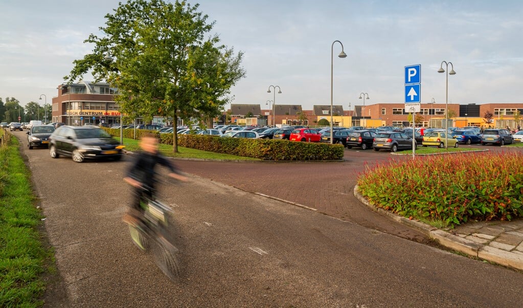 Parkeerproblemen zijn er onder meer bij de basisscholen in De Burgthof, aan de Nederwoudseweg in Barneveld.