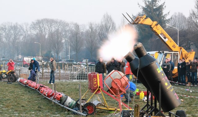Carbid schieten gebeurt steeds vaker met grotere containers dan een melkbus