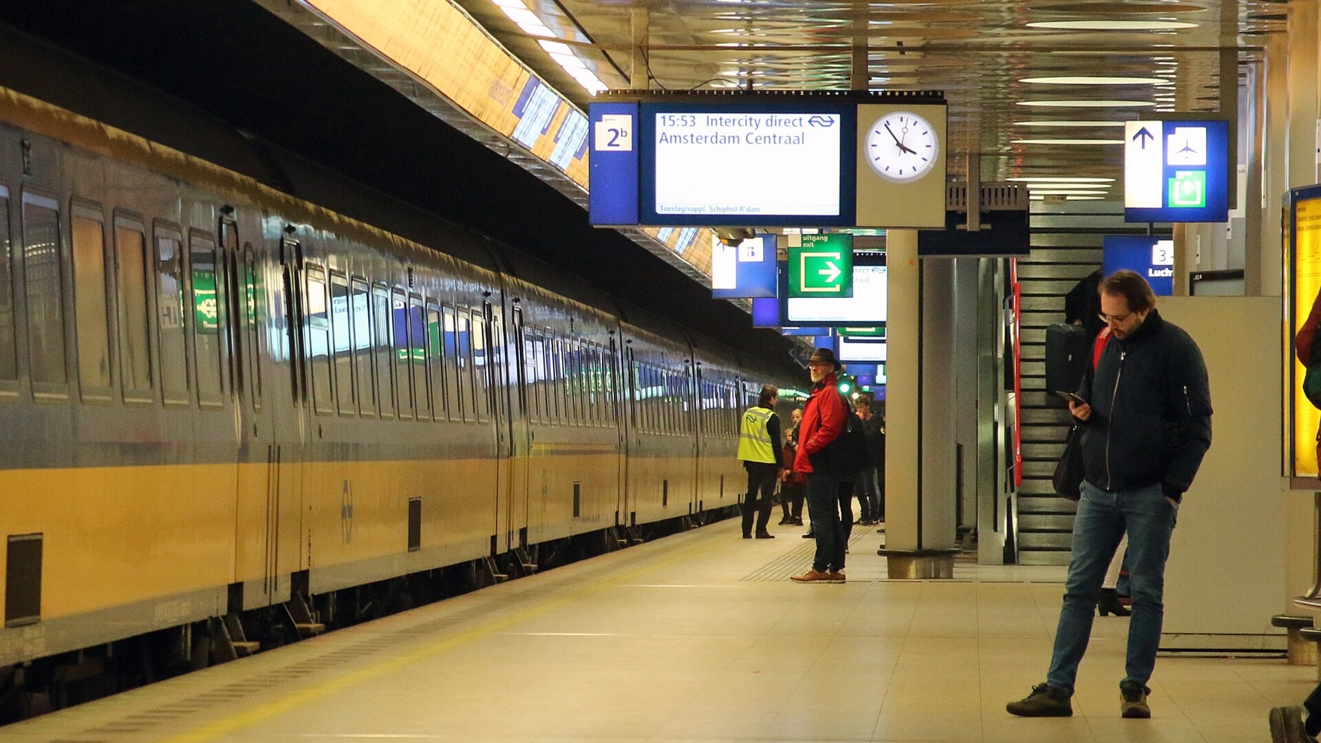Het treinverkeer in de regio van Amsterdam ligt plat.