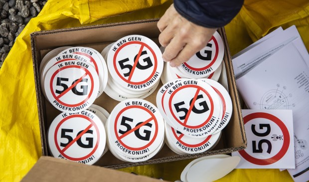 In Den Haag werd eerder al geprotesteerd tegen de komst van 5G zendmasten, tegenstanders beweren dat de straling van 5G slecht is voor de gezondheid.