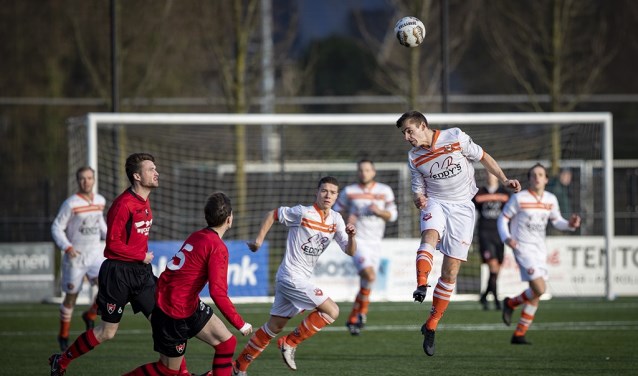 Joost van de Boogaard tijdens de voetbalwedstrijd van Bloemendaal