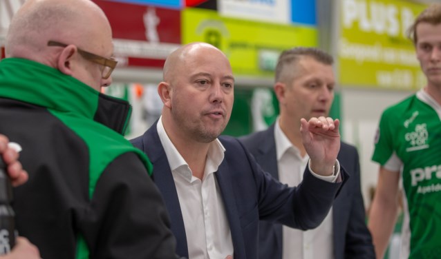 Richard van Vloten midden, met rechts Marc Verberk.