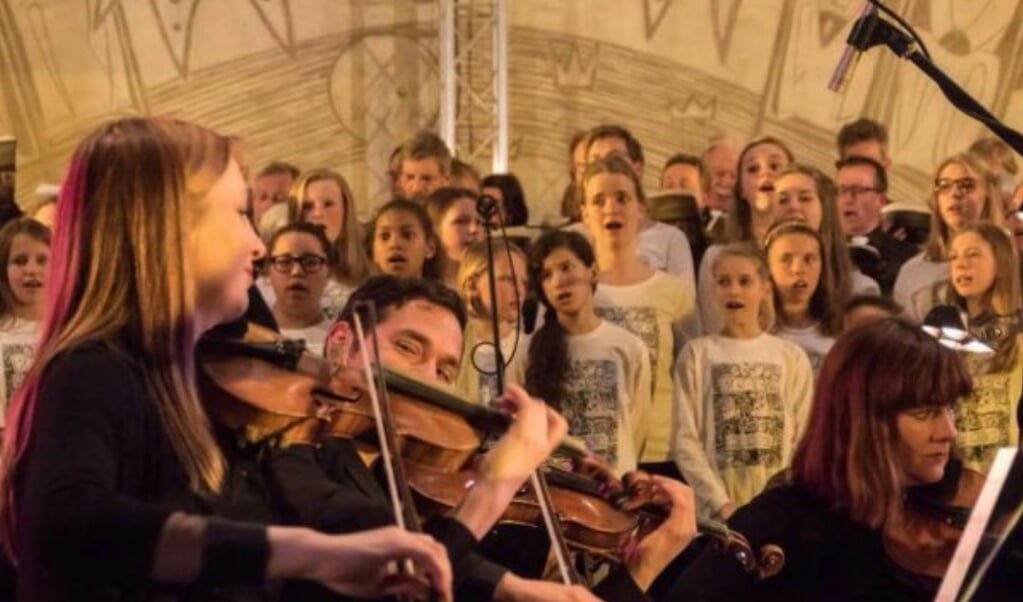 Kerstconcert 'Venite': kinderkoor plus orkest.