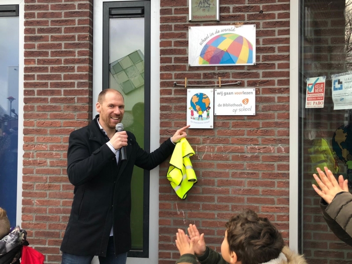 Onthulling bordje certificering Vreedzame School