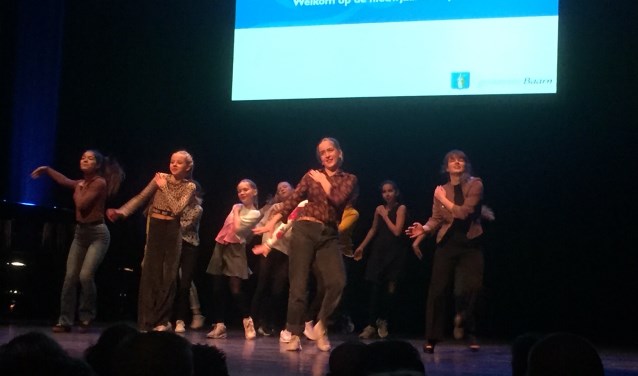 De uitreikingen vinden plaats tijdens een programma in Theater de Speeldoos.