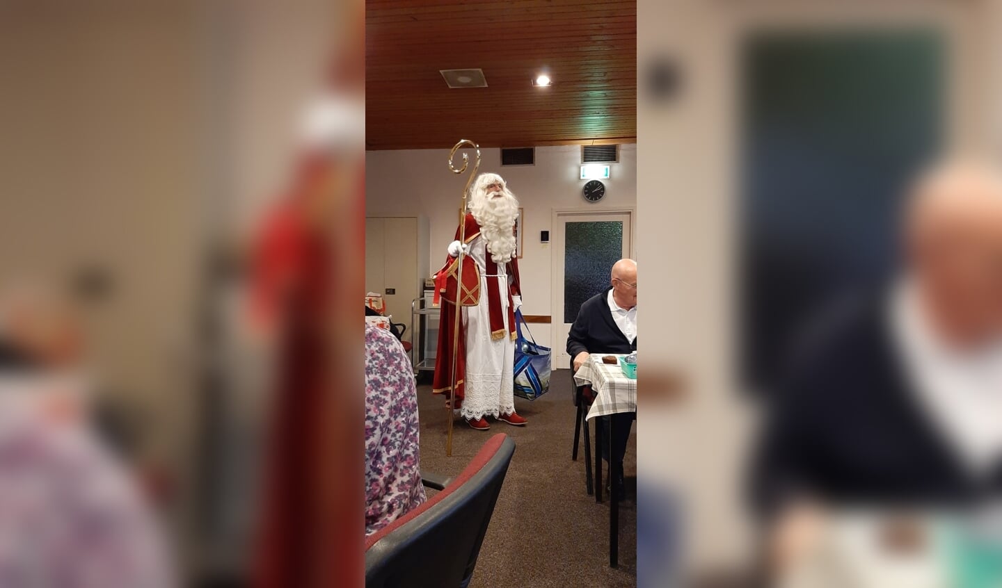 Sinterklaas bezoekt bingo Zonnebloem Doorn
