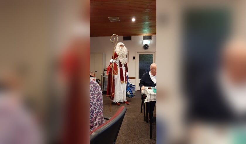 Sinterklaas bezoekt bingo Zonnebloem Doorn