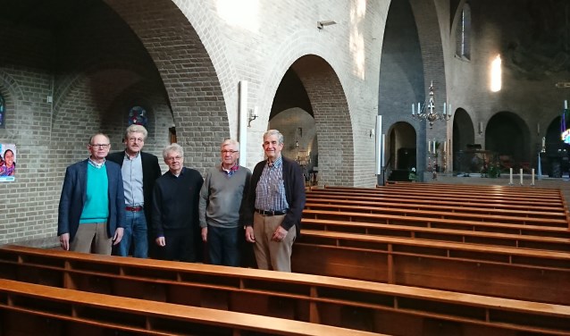Koorleden Anthony Hollestelle, Hubert Kolkman, Jos de Bouvrie, Wim van der Meij en Jan Willem Keijning treden dit jaar in hun eigen gemeente op.