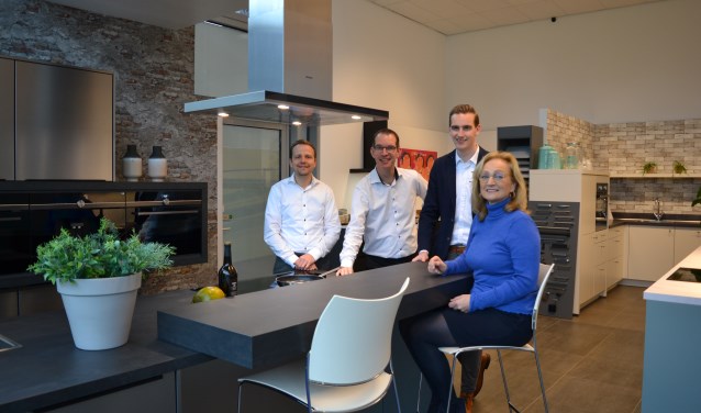 V.l.n.r. Pim van der Meer, Kees Willemse, Niels Ekema en Eveline Jansen. Marc Gelderblom, Ezra van der Meer en Rieki Keijzer staan niet op de foto.