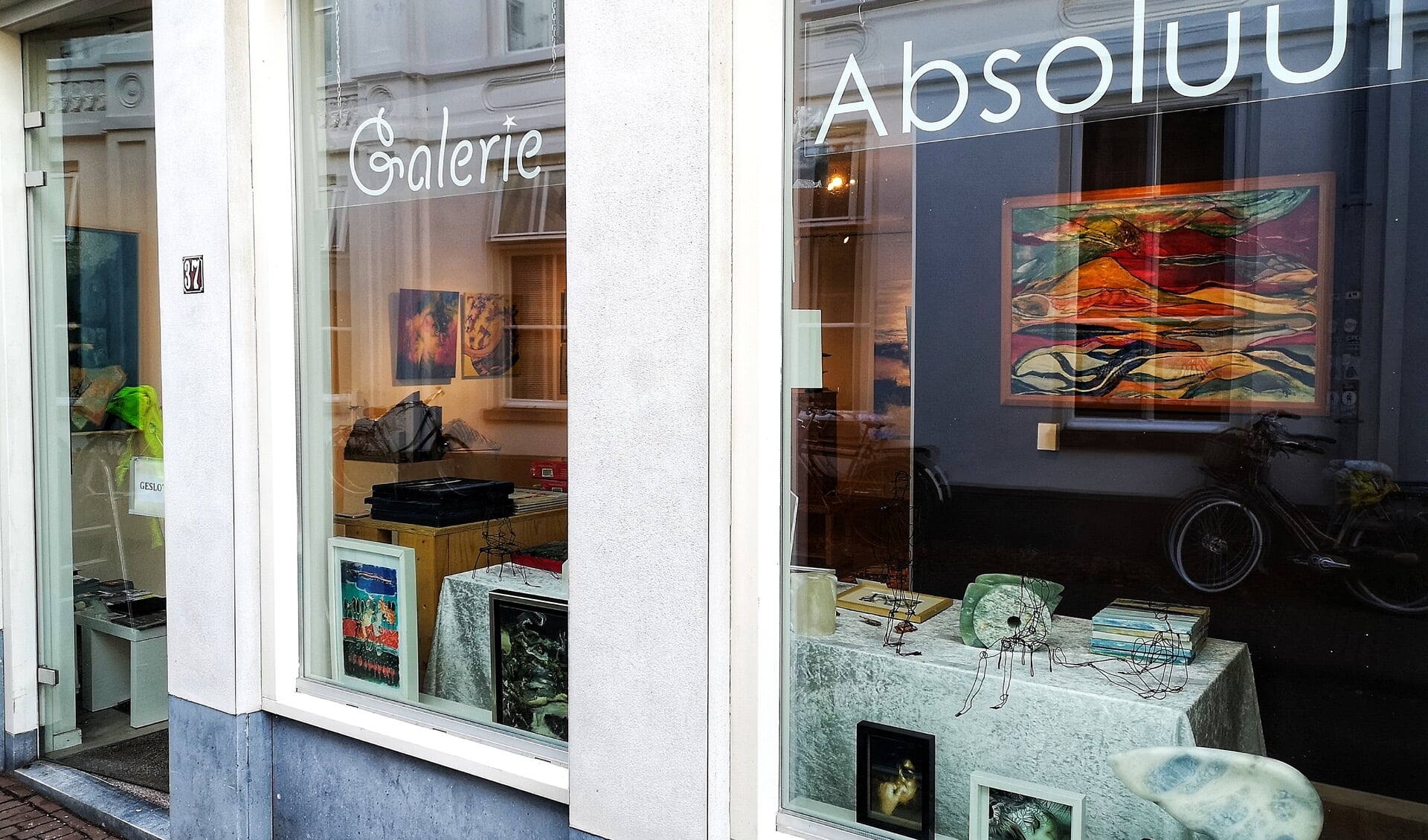 Galerie Absoluut, nog tot en met 22 december aan de Weverssingel, Amersfoort.