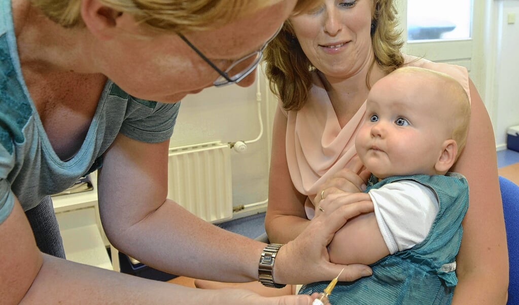 Door kinkhoestuitbraak vorig jaar zomer besloten meer ouders in Barneveld hun baby in te laten enten.