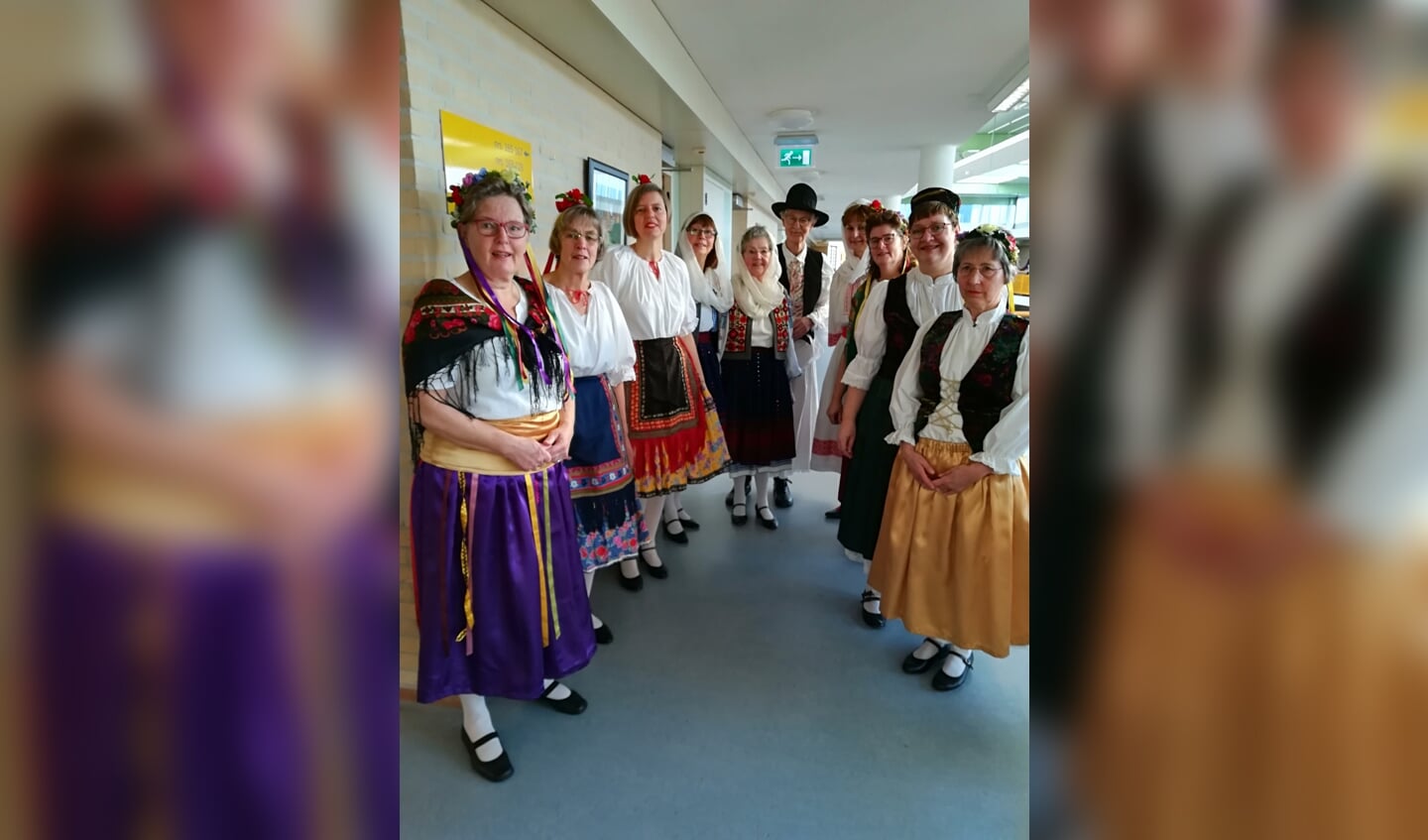 Talima in verschillende kostuums Balkan landen