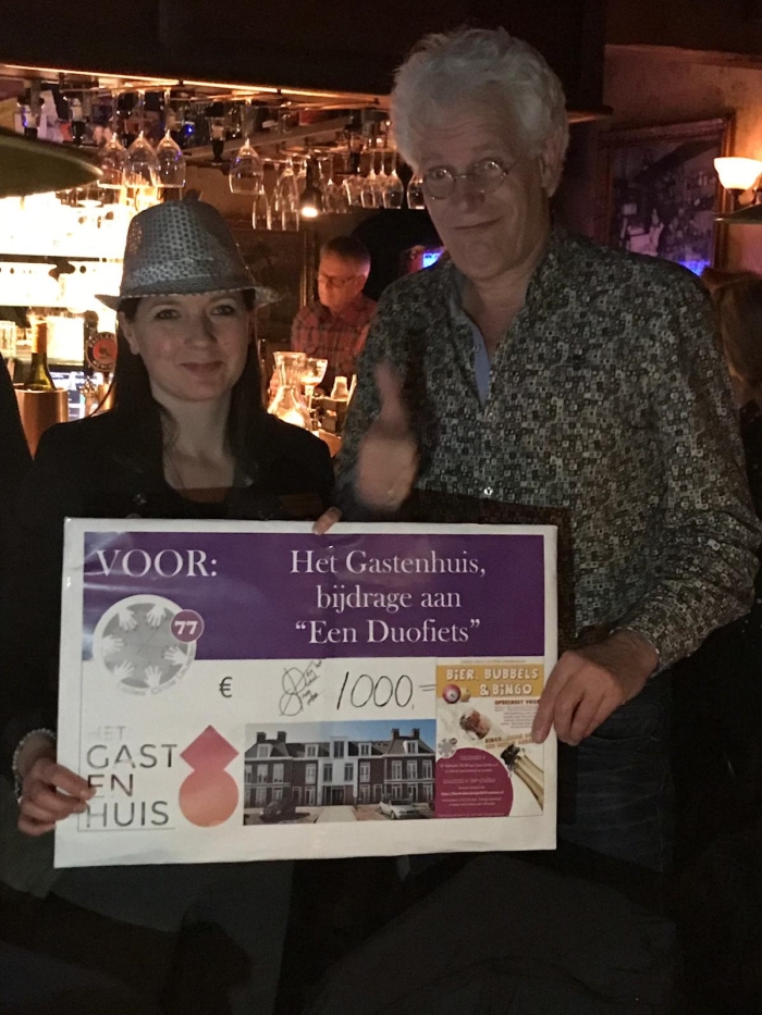 Overhandiging van de cheque