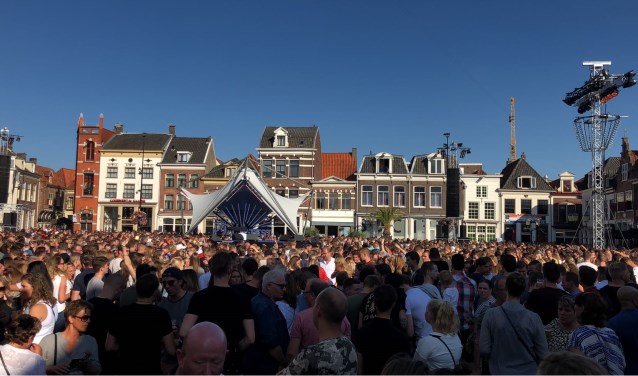 Net als bij andere feesten op de Hof, zal het op 27 april opnieuw flink druk zijn.