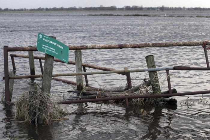 Hoogwater in de uitwaarden