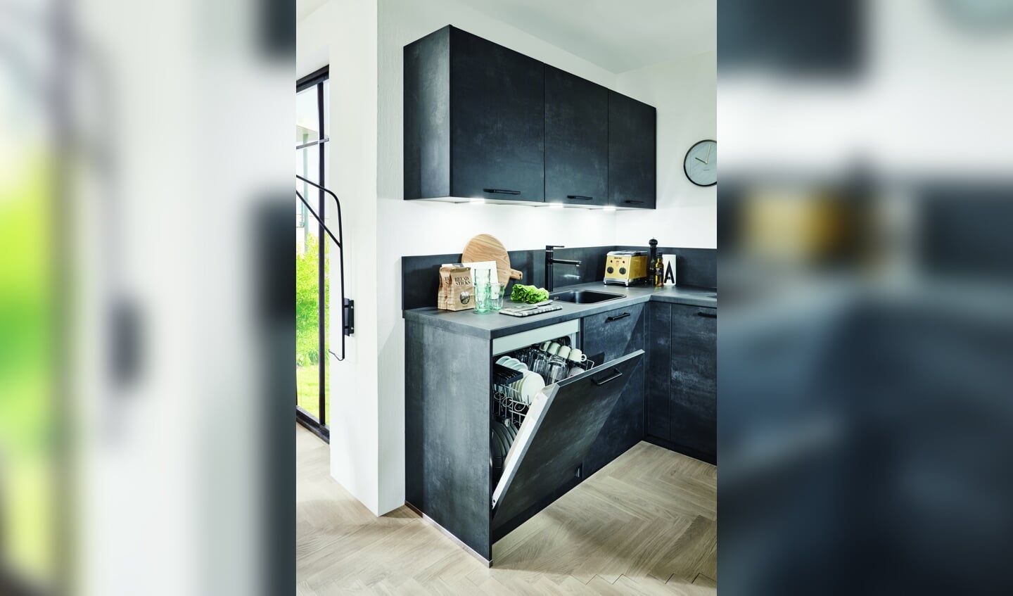 Met de Apparatenset Comfort is de keuken van alle apparatuur voorzien.