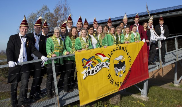 Prins Dijkie, de Raad van Elf en de hofdames