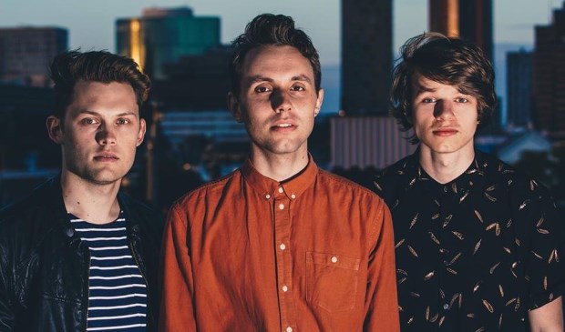 Reino is een driekoppige alternative pop-rock band.
