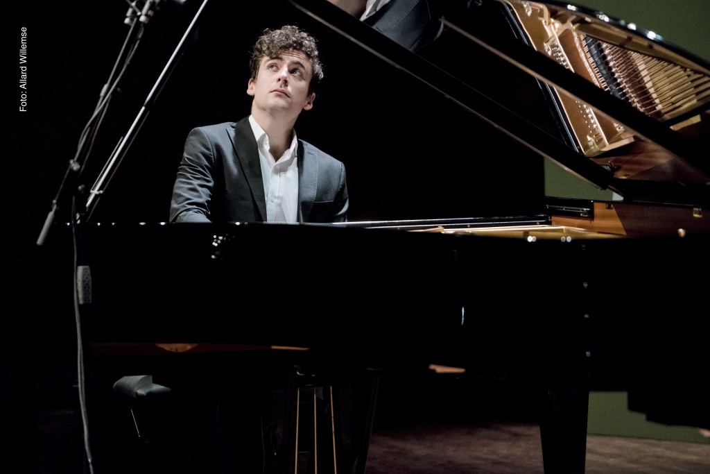 Beluister Alexander Ullman, winnaar Liszt-Concours 2017, op 23 februari in de Edesche Concertzaal.