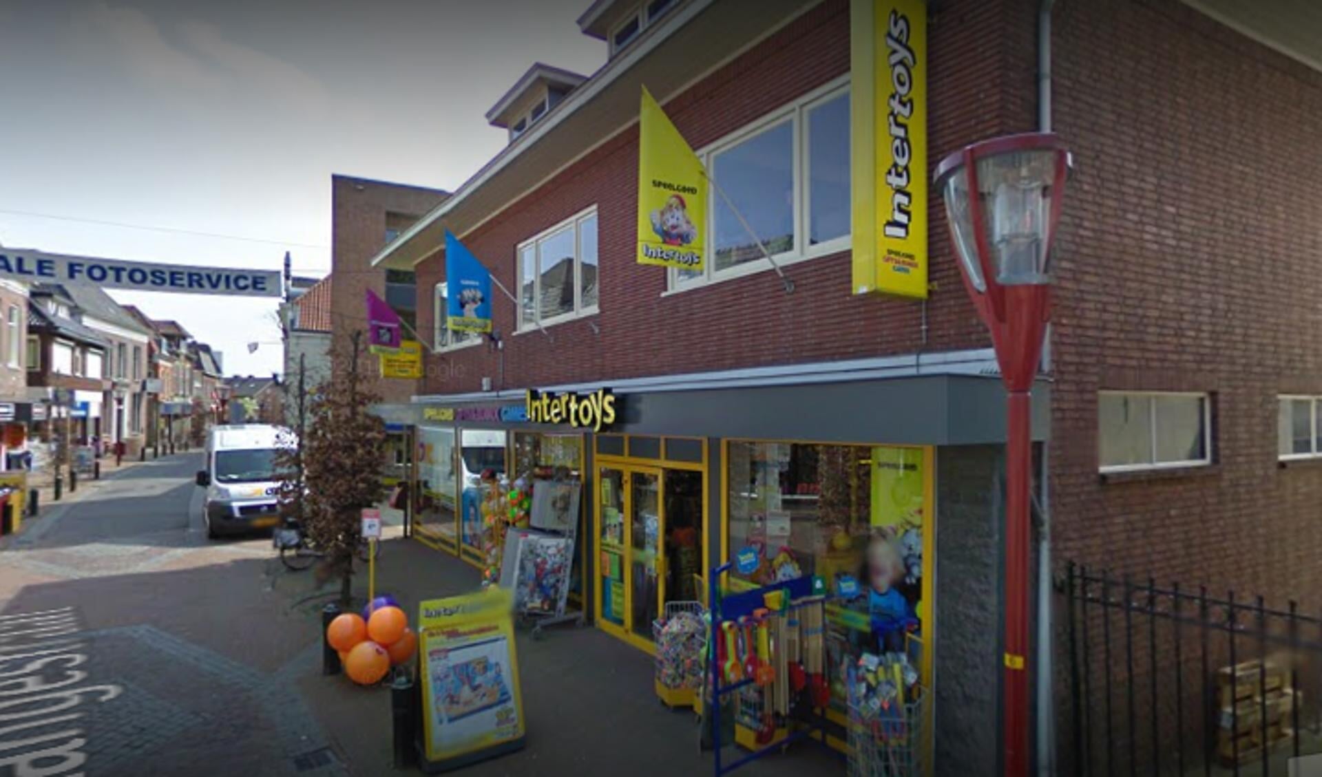 De winkel aan de Langestraat in Nijkerk.