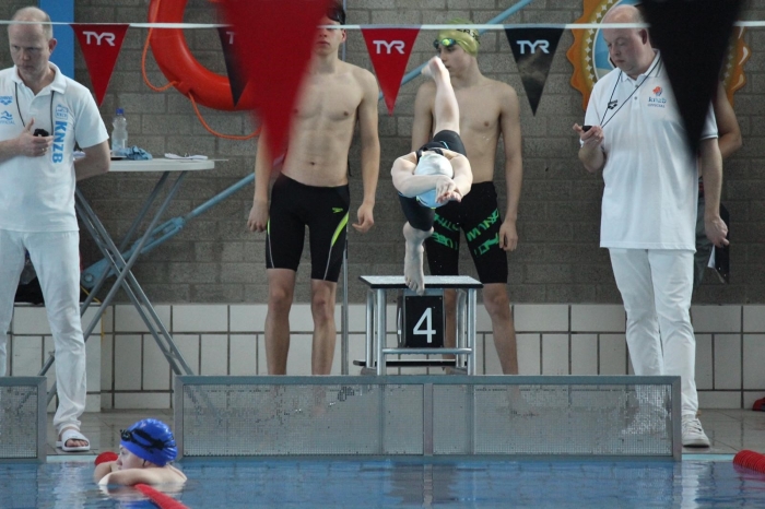 Na de zomervakantie duikt De Duinkikkers de landelijke zwemcompetitie in!!