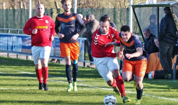 VVC'er Patrick Duarte, maker van de gelijkmaker, ontsnapt.