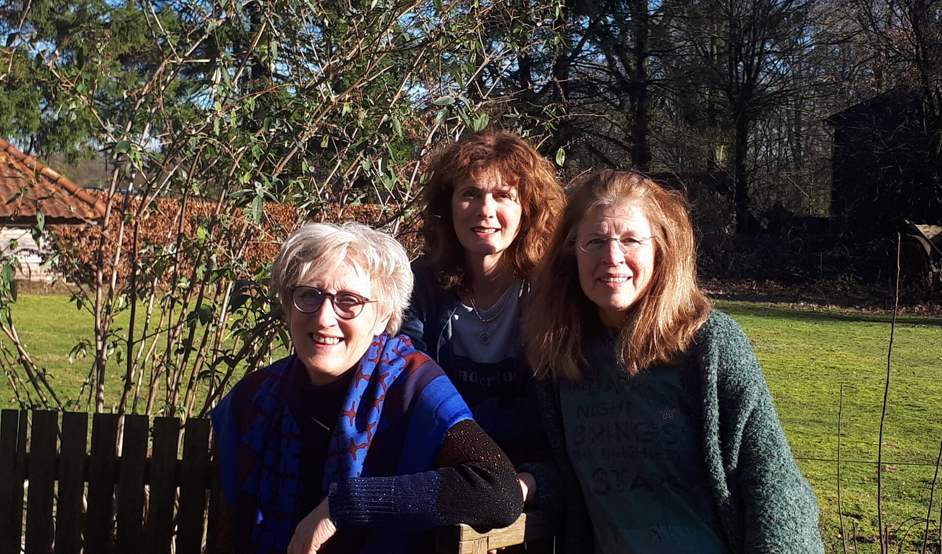 Annemarie Huiskes, Wilma van Benschop en Petra van der Snoek roepen muzikaal talent op om deel te nemen aan de Maarnse Proms.