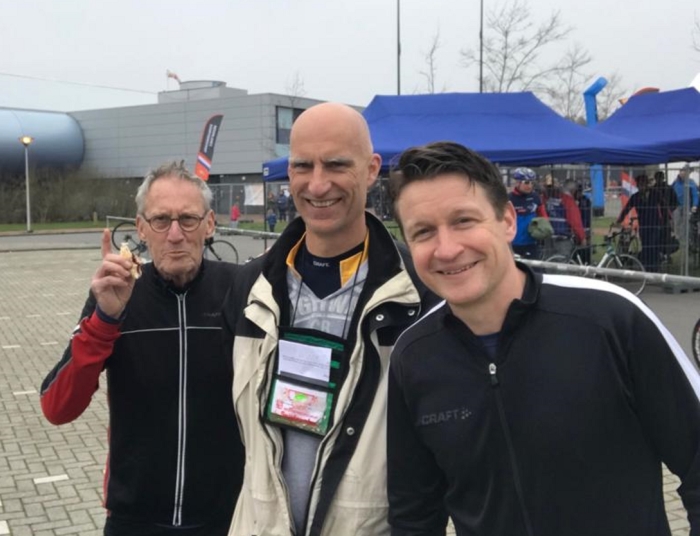 V.ln.r.: Rob Rozeboom, André Hooft en Jeroen Rozeboom presteerden uitstekend tijdens de NK Wintertriathlon