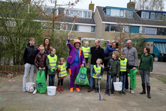Opschoonactie bewoners Maisland