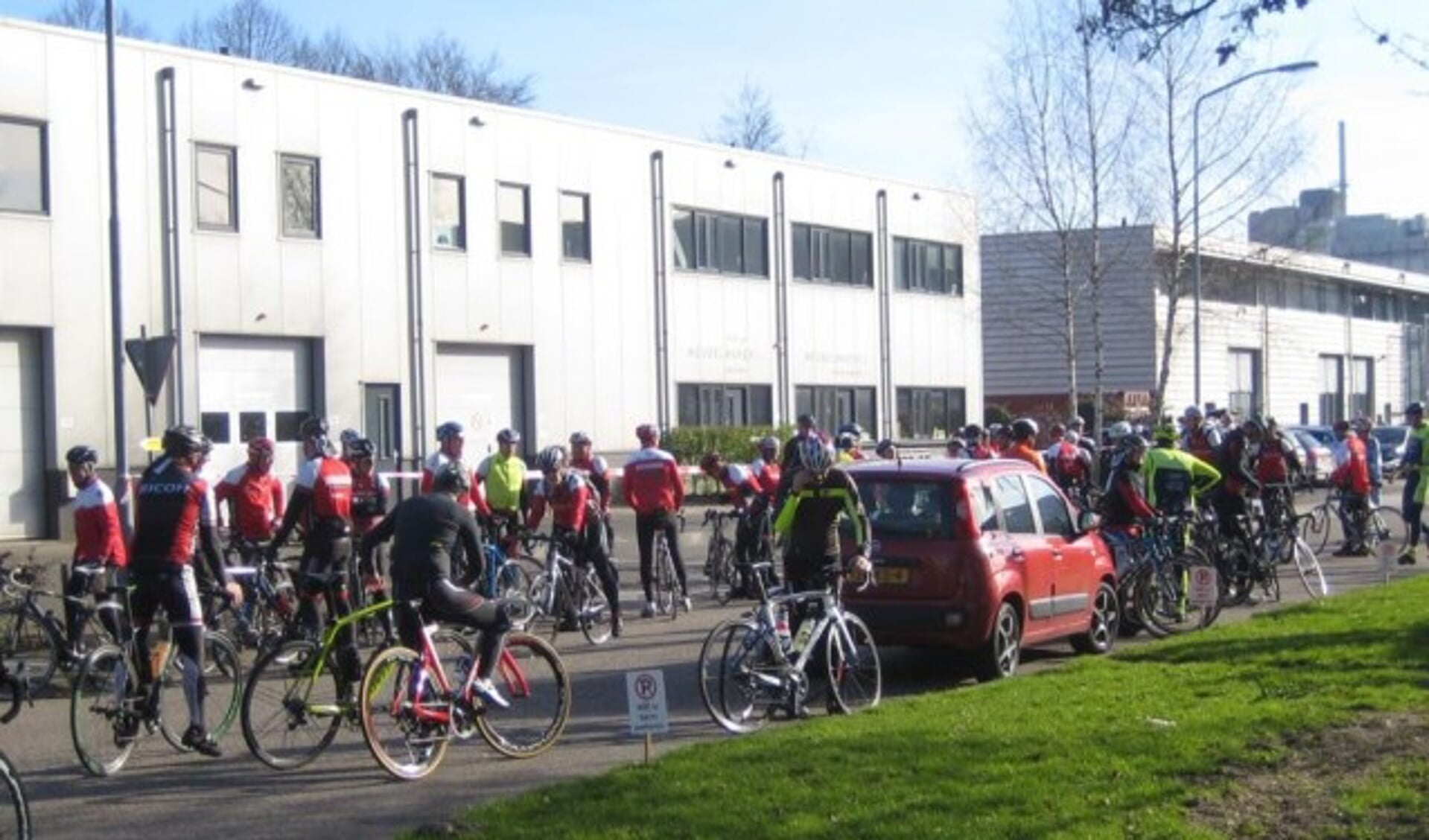 De start van de Veluviatocht is bij het clubhuis van Toerclub Wageningen.