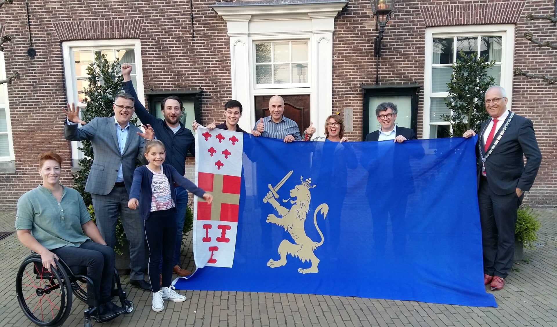 Het team dat Nijkerk vertegenwoordigt in Amersfoort. ,,Ze willen echt voor de winst gaan'', aldus de burgemeester.
