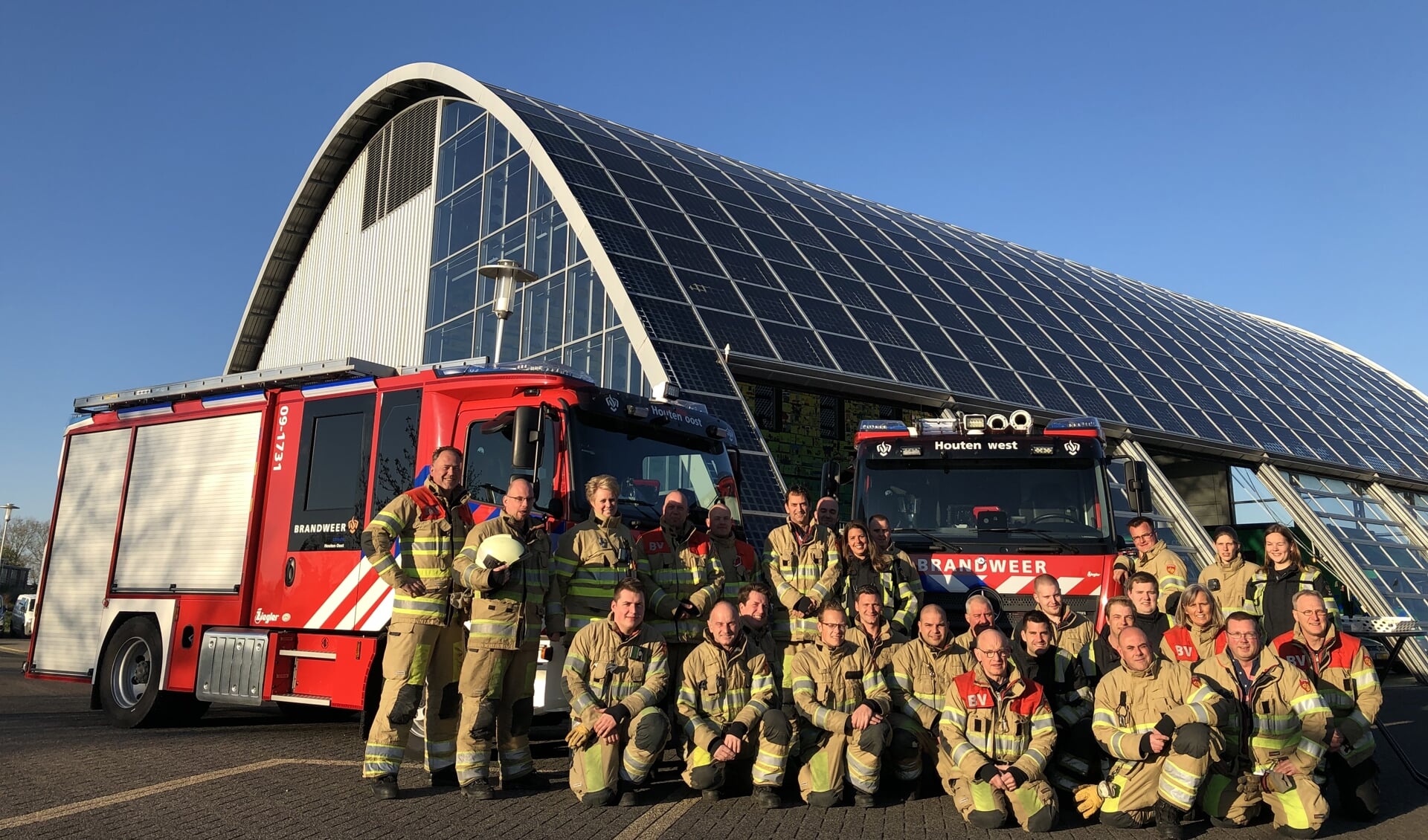 Sociale wetenschappen Vrijgekomen probleem Nieuwe Houtense brandweer voertuigen operationeel - Houtens Nieuws | Nieuws  uit de regio Houten