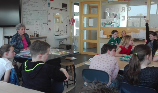 De leerlingen hadden veel vragen naar aanleiding van het levensverhaal van Rachel Cohen de Lara.