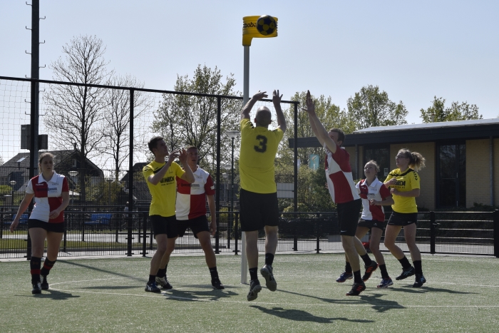 Martijn de Haan uit een vrije bal.