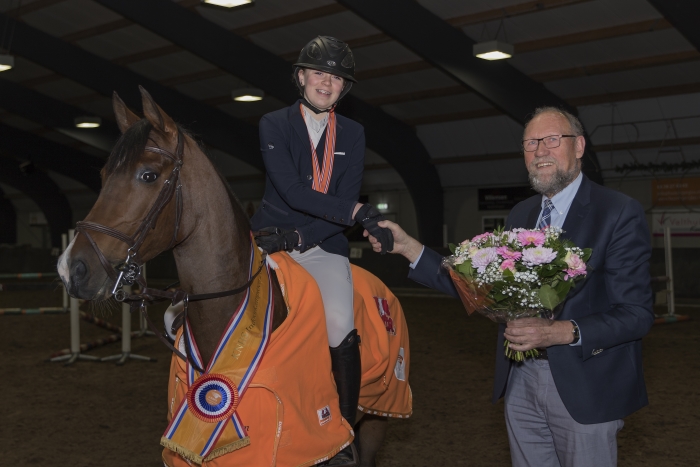 Babette Haanschoten met wethouder Tonnis van Dijk