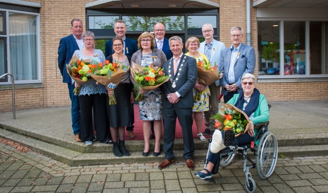Vijf van de zeven gedecoreerden.