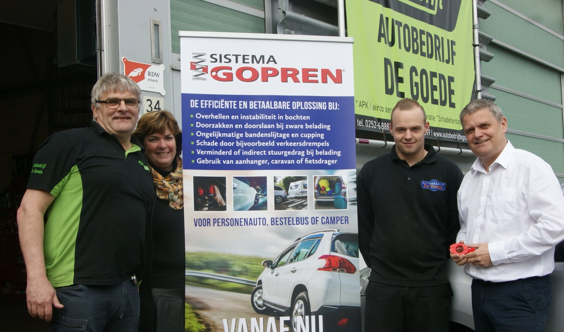 Het team van Autobedrijf De Goede. 