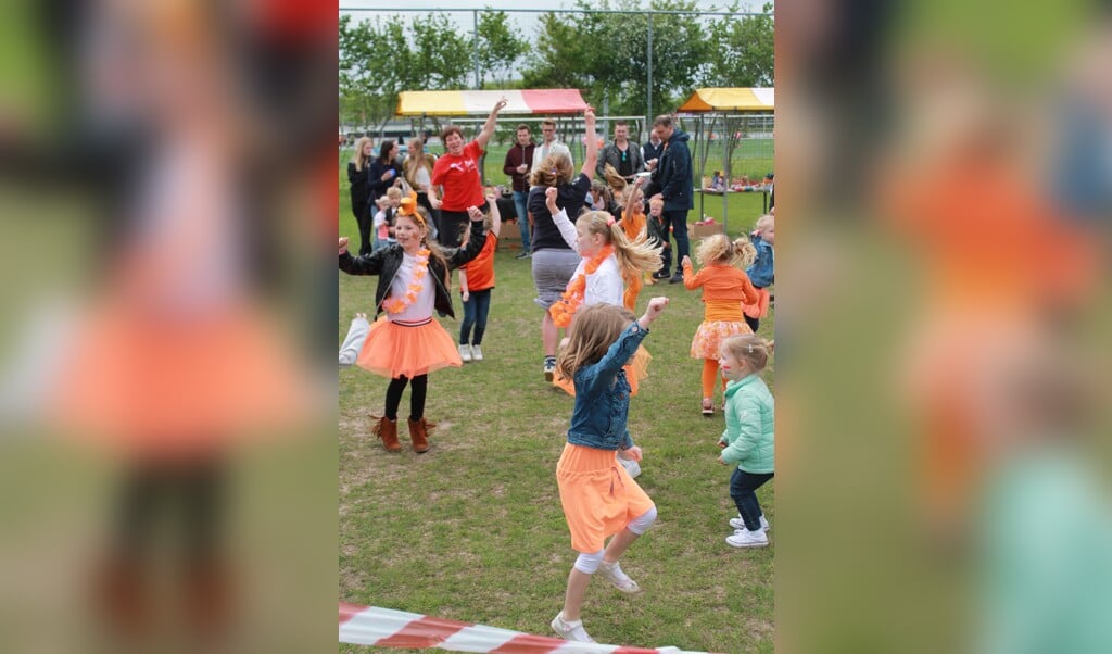 Ook dit jaar heeft 'Oranje Trouw' een mooi Koningsdagprogramma in petto voor de Hardinxveldse bevolking