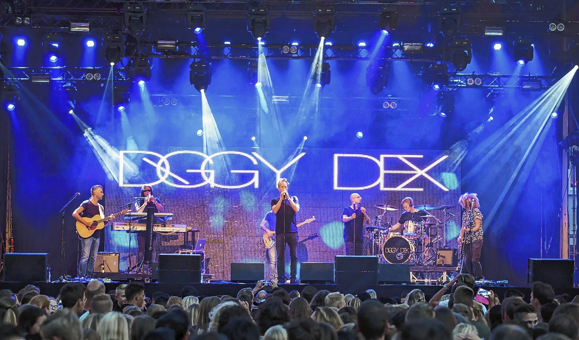 Diggy Dex is één van de artiesten die in zijn 'hometown' mag optreden op Koningsdag.