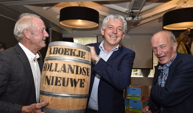 Vorig jaar bracht het eerste vaatje haring 18.200 euro op.