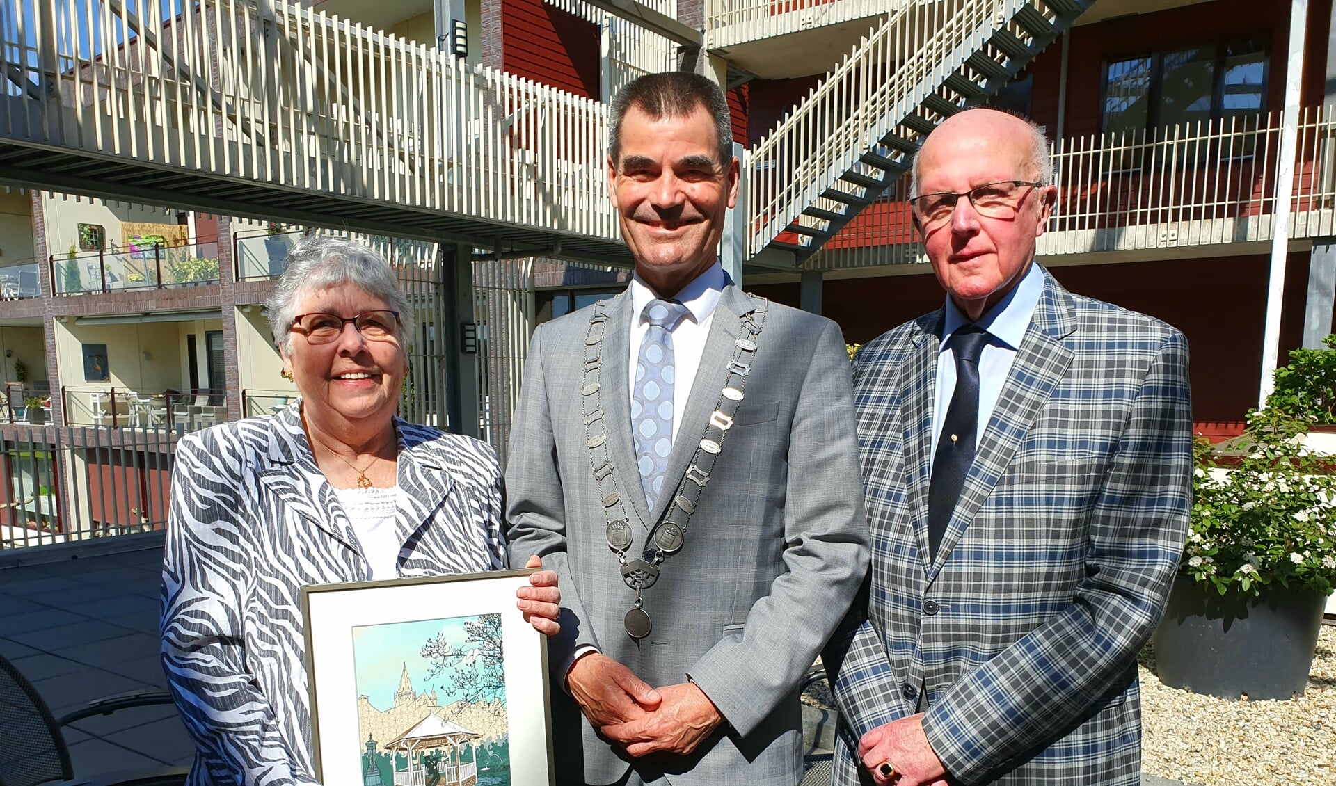 Aad en Nel vereerd met het bezoek van burgemeester De Jong