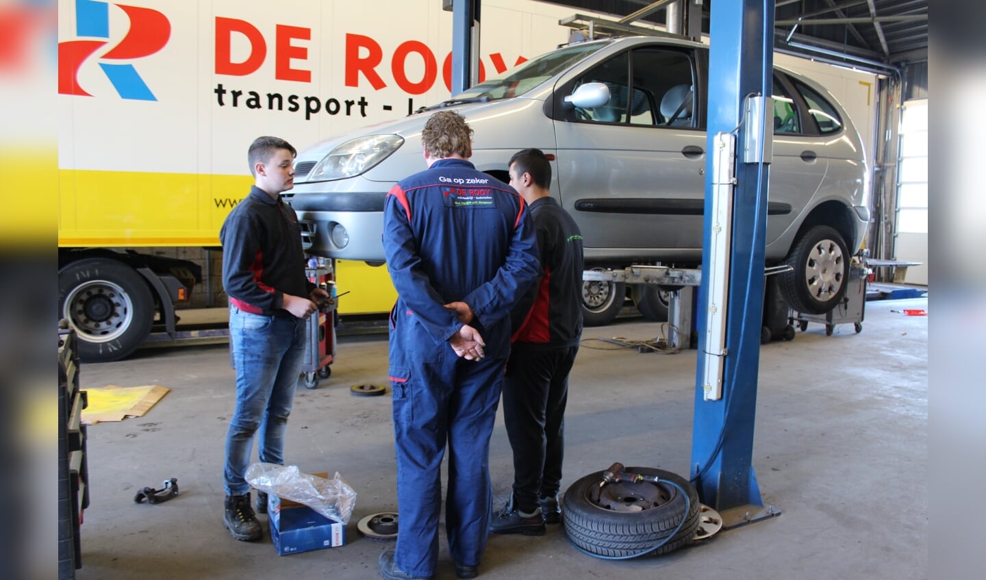 Transport-en autobedrijf De Rooy