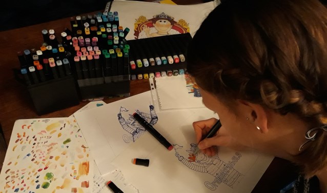 Tessa Kaizer heeft enorm veel tijd zitten in 'Oranjekriebels in Amersfoort'.