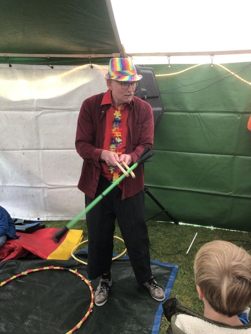 Koningsdag in Doorn: foto van burgemeester Frits Naafs.