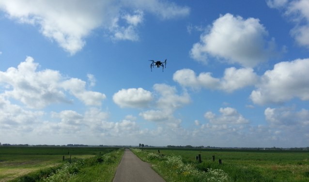 Met een drone zoeken naar nesten van weidevogels