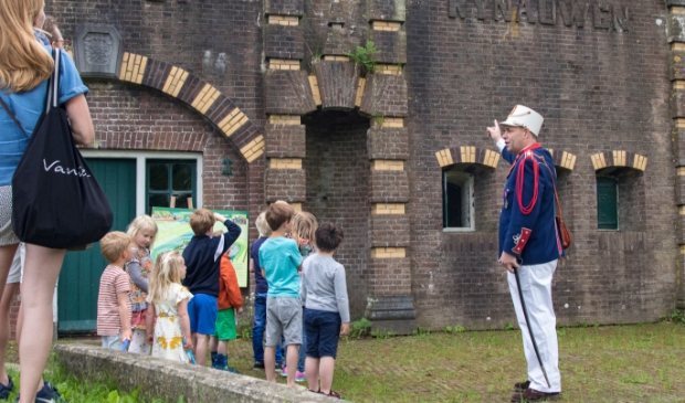 Kapitein Dirk op fort Rijnauwen
