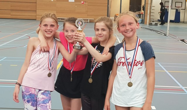 V.l.n.r. Skylär Dussel, Julia Haanstra, Janneke Daalder, Dahlia van Velsen