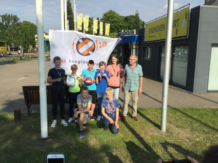 Vlnr boven: Daan Algra, Jarno Lambert, Thijs Tielkemeijer, Lars Westrik, Frank Manders en trainer/coach Willem van ’t Klooster. Vlnr onder: Jasper van de Woestijne en Daan Merkus